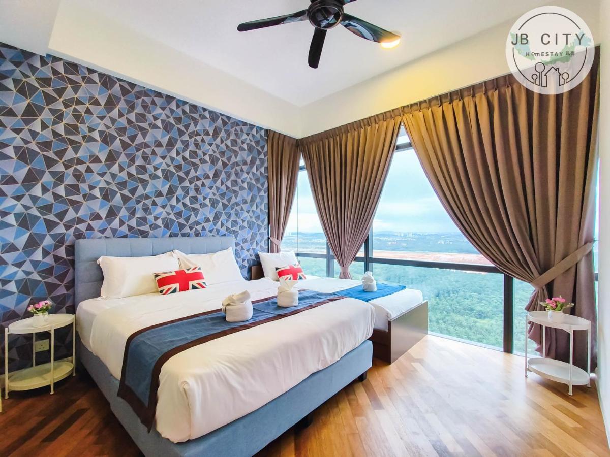Grand Medini Suites By Rr Jbcity ヌサジャヤ エクステリア 写真
