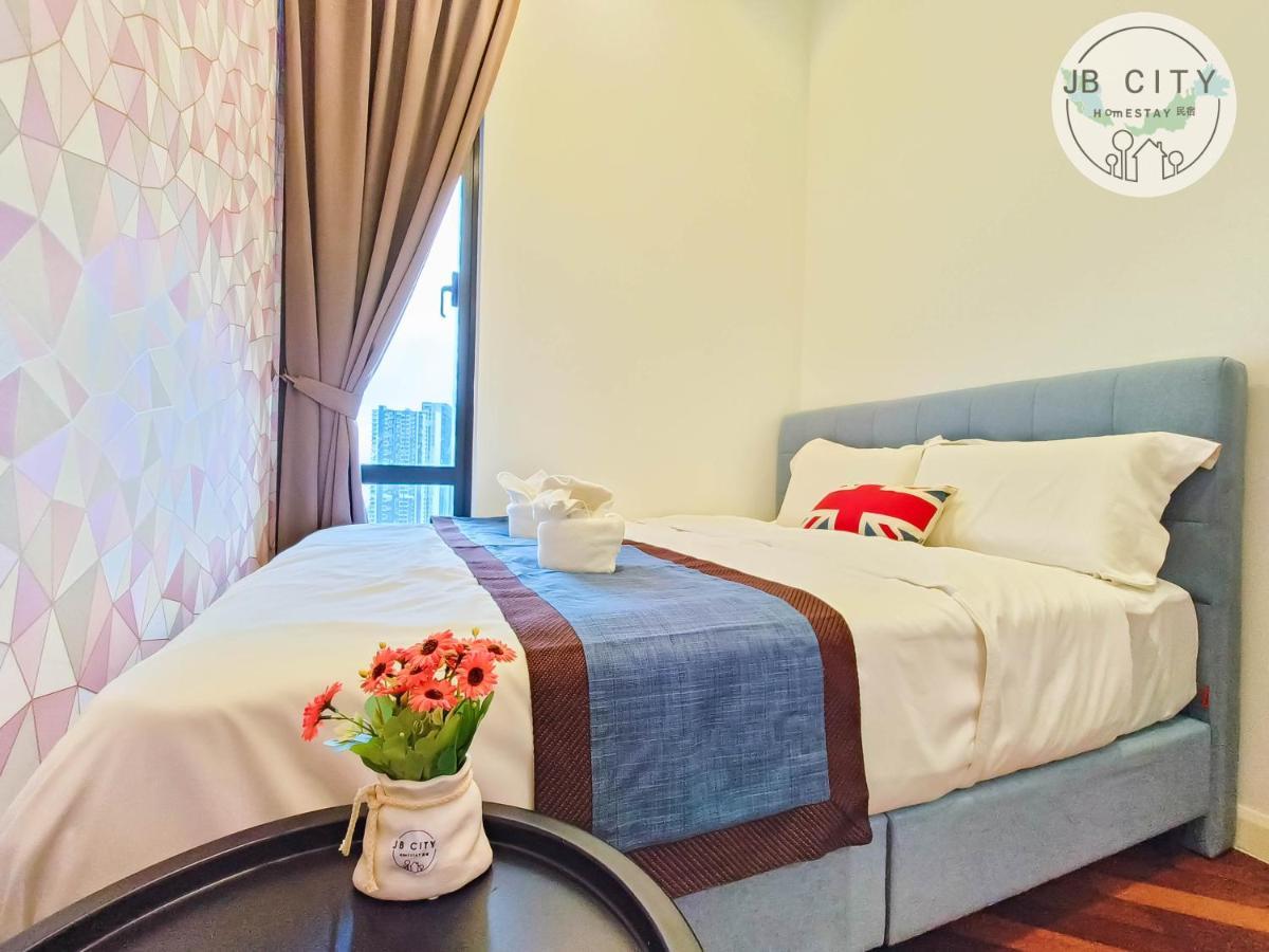 Grand Medini Suites By Rr Jbcity ヌサジャヤ エクステリア 写真