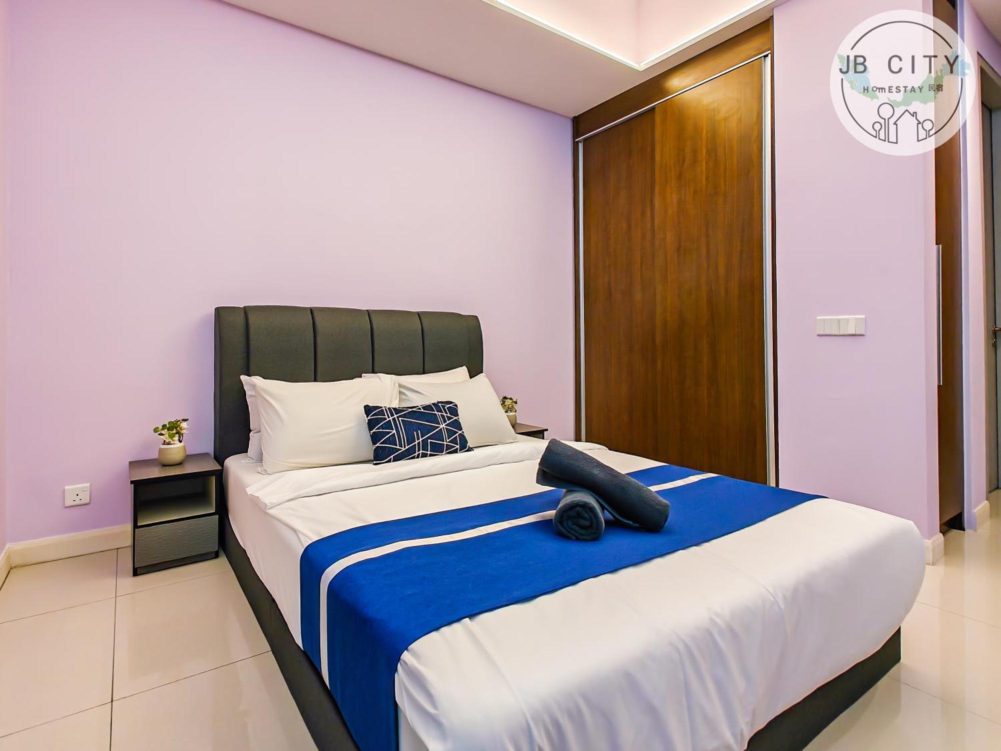 Grand Medini Suites By Rr Jbcity ヌサジャヤ エクステリア 写真