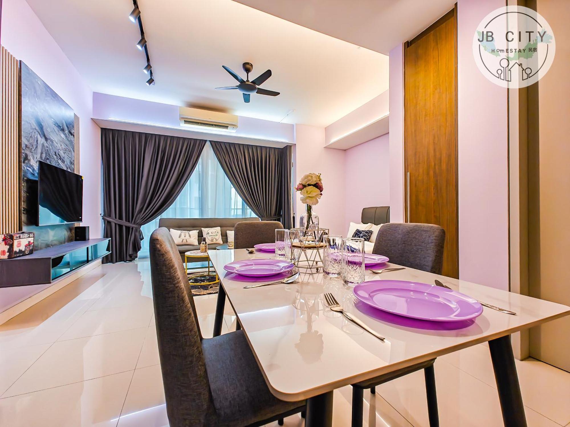 Grand Medini Suites By Rr Jbcity ヌサジャヤ エクステリア 写真